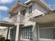 EN VENTA CASA CON ZONIFICACION COMERCIAL EN PREBO