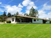 En VENTA Casa De 1 Planta, De 4 Dormitorios + 1 Suite...