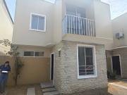 En venta casa de 3 dormitorios en Urb.Arboletta en vía...