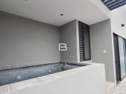 En Venta Casa de 3 Habitaciones y Jacuzzi en Cancun