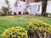 EN VENTA CASA DE 3 NIVELES Y JARDIN EN SAN BORJA