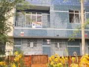 EN VENTA CASA DE 3 PISOS EN BARRANCA CERCA DE LA PLAYA,...