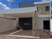 En Venta, Casa de 3 Rec, alberca, al Norte de Mérida,...