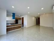 EN VENTA CASA DE 3 RECÁMARAS y CANCHA DE PADEL EN CASA...