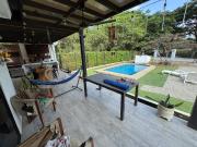 En venta casa de 4 dormitorios con piscina en Urb.Lago...