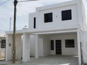 EN VENTA CASA DE BONITOS ACABADOS CON 3 RECAMARAS EN...