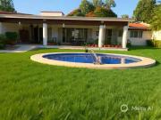 EN VENTA CASA DE UN NIVEL EN VISTA HERMOSA