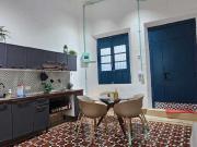 EN VENTA CASA DE UNA PLANTA, TOTALMENTE AMUEBLADA EN AV...