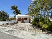 En venta casa dentro de privada en Temozón Nte