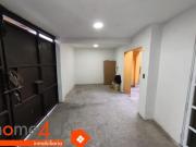 EN VENTA CASA DIVIDIDA EN 3 DEPARTAMENTOS