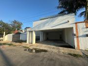 EN VENTA, Casa dos niveles en Playa Bonita, Campeche