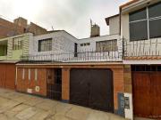 En Venta, casa en Av. Cesar Canevaro zona D San Juan de...