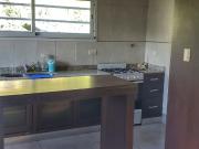 EN VENTA. CASA EN BARRIO ACANTILADOS. 3 DORMITORIOS....
