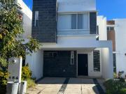 EN VENTA CASA EN CORDILLERA