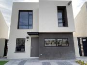 En Venta Casa En El Mirador, Estudio o 4ta Recamara en...