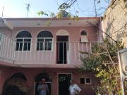 EN VENTA CASA EN ESQUINA, SOBRE AVENIDA PRINCIPAL