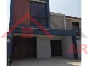 EN VENTA CASA EN FRACCIONAMIENTO LOS ROBLES