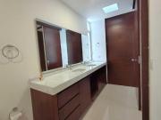 EN VENTA CASA EN FRACCIONAMIENTO PRIVADO AL NORTE DE A...