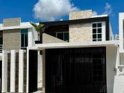 EN VENTA CASA EN GRAN SANTA FE 3