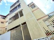 EN VENTA CASA EN LA URBANIZACION LOS CHAGUARAMOS