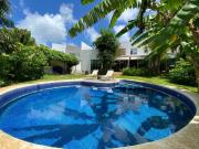 En Venta Hermosa Casa de Lagos del Sol Residencial de 4...