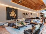 EN VENTA CASA EN LOMAS COUNTRY