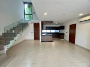 En Venta, Casa en Privada Residencial de 4 Recámaras,...