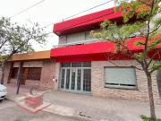 EN VENTA CASA EN ZONA CENTRO DE COSQUIN APTA COMERCIAL...