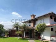 En venta casa independiente con terreno. Sector Tumbaco