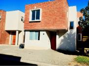 En Venta Casa Jardines de la Isla de Maipo