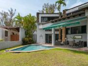 En venta casa La Lagunita 450m2T /450m2C 6h/6b/4pe En venta casa La Lagunita 450m2T /450m2C 6h/6b/4pe