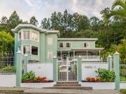 En Venta Casa La Lagunita / Mosteje con Piscina