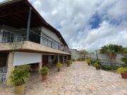 En Venta Casa Los Naranjos Súper Vista y calle privada