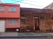 En venta casa lote con bodega en Las Cruces, Bogotá
