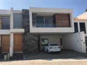 EN VENTA CASA MODERNA EN MIRAVALLE EXCELENTE PRECIO