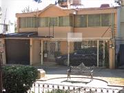 En Venta casa Moderna ubicada en De La Cruz, Toluca. Remate
