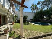 EN VENTA CASA SOLA EN ZONA CÉNTRICA PARA REMODELAR