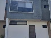 En venta, casa ubicada en exclusivo residencial ubicado...