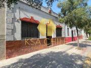 EN VENTA CASA. UN PISO, 4D, 2B, COMUNA DE SANTIAGO