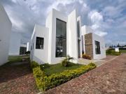 En Venta Casa Urbana 250 m2 amoblada La Mesa Cundinamarca