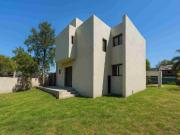 EN VENTA CASA VILLA ALLENDE GOLF A ESTRENAR!