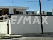 EN VENTA CONJUNTO DE CUATRO DEPARTAMENTOS RENTADOS EN...