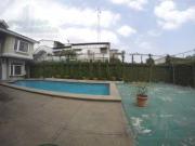 EN VENTA DE AMPLIA VILLA ESQUINERA EN URDESA
