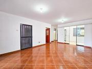EN VENTA DEPARTAMENTO EN 1ER PISO CON COCHERA – URB. PRO...