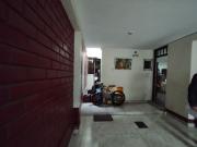 EN VENTA DEPARTAMENTO EN PRIMER PISO/ 01 COCHERA/ 02...