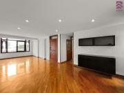 EN VENTA DEPARTAMENTO REMODELADO EN SANTIAGO DE SURCO