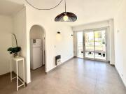 En venta dos ambientes con balcón francés, Plaza Colon