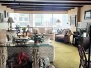 En venta elegante y amplio departamento en miraflores