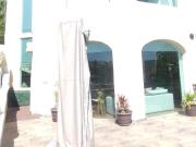 En venta en casa con alberca, doble terreno y doble...