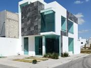 EN VENTA Espectacular Casa en Alvento Hábitat...